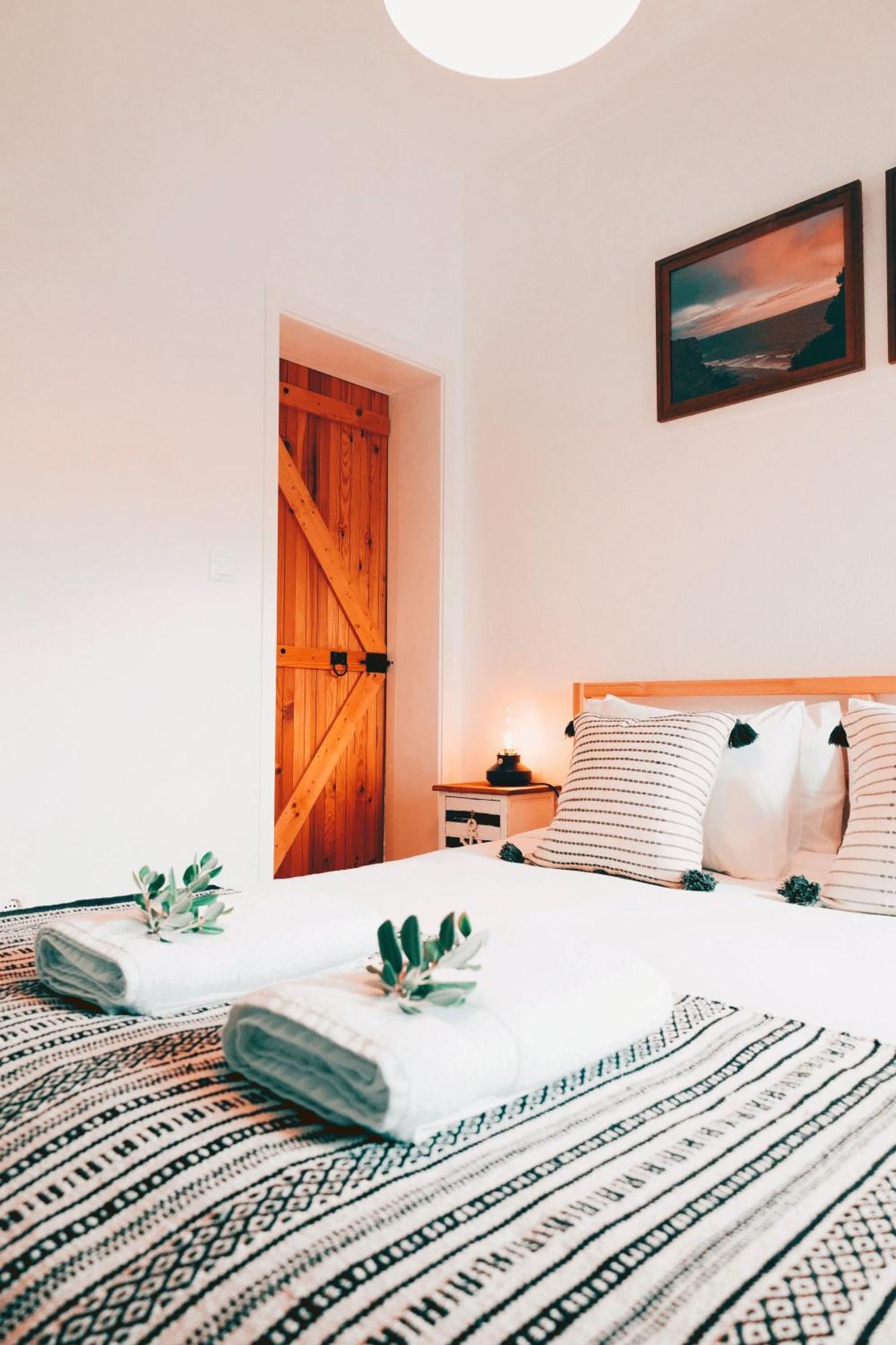 Um Lugar Ao Sol Beach House Azenhas Do Mar Сінтра Екстер'єр фото